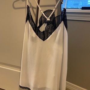 1.State lace tank